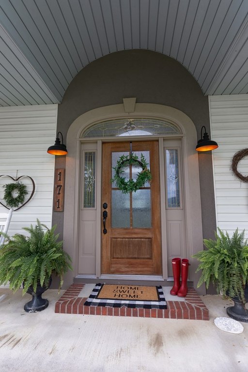 SPARTA, Tennessee, 38583, United States, 3 Bedrooms Bedrooms, ,3 BathroomsBathrooms,Residential,Forsale,1929841
