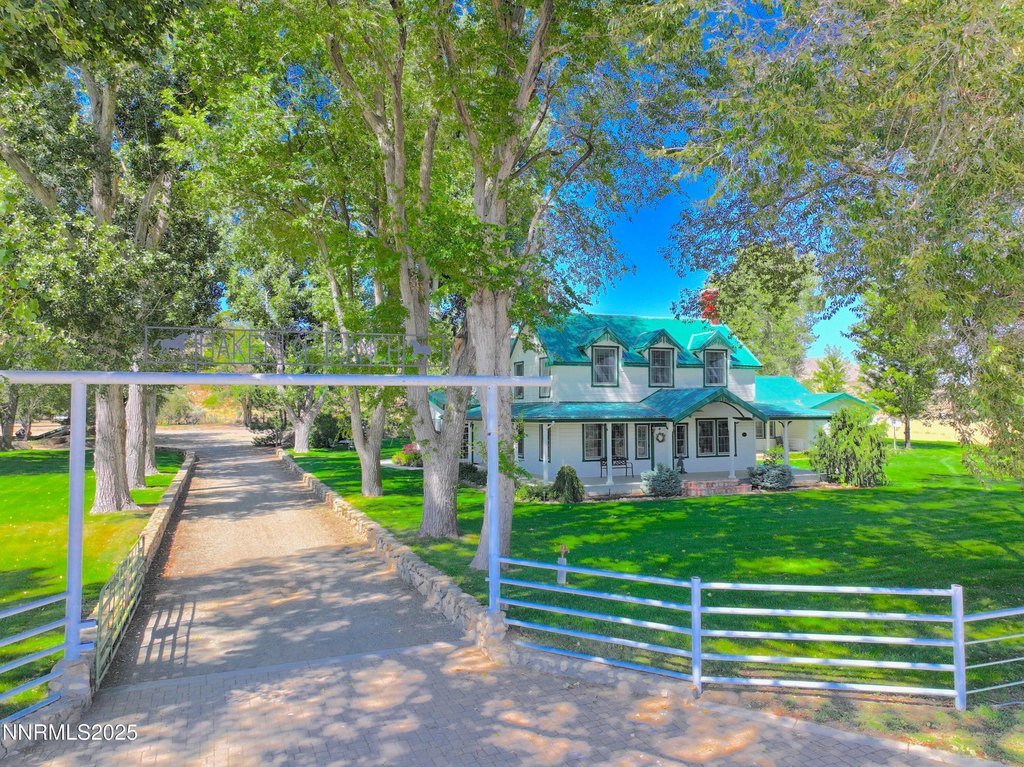 Doyle, California, 96109, United States, 6 Bedrooms Bedrooms, ,5 BathroomsBathrooms,Residential,Forsale,1910337