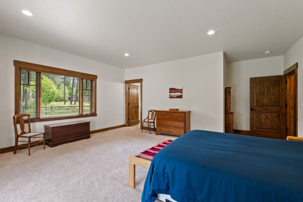 Columbia Falls, Montana, 59912, United States, 3 Bedrooms Bedrooms, ,3 BathroomsBathrooms,Residential,Forsale,1894901