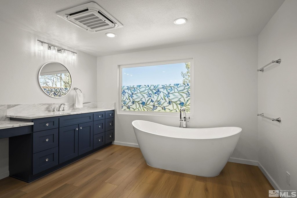 Smith, Nevada, 89430, United States, 7 Bedrooms Bedrooms, ,4.5 BathroomsBathrooms,Residential,Forsale,1910338