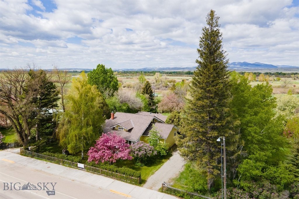 Twin Bridges, Montana, 59754, United States, 4 Bedrooms Bedrooms, ,3 BathroomsBathrooms,Residential,Forsale,1986963