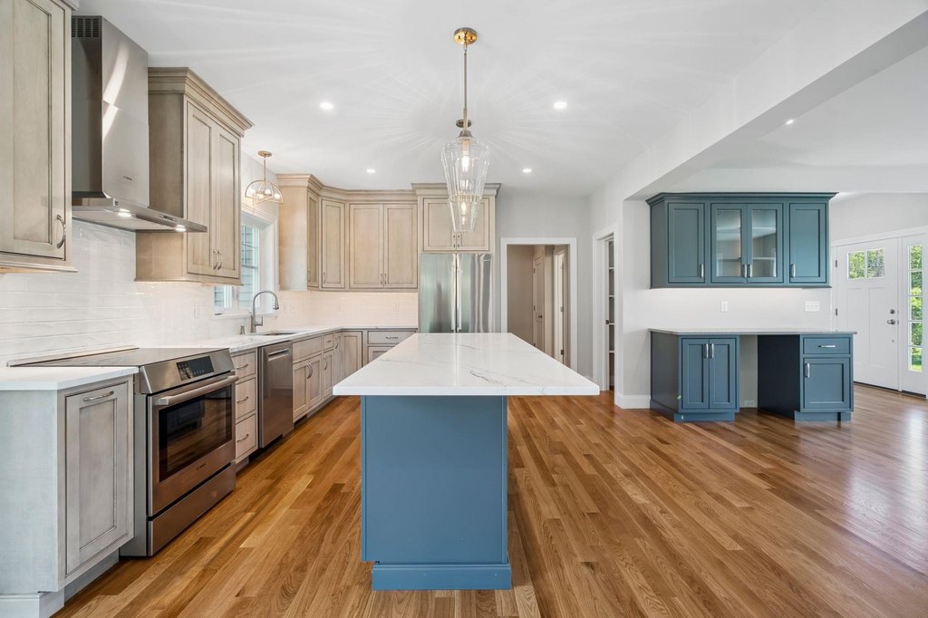 Kittery, Maine, 03905, United States, 3 Bedrooms Bedrooms, ,2.5 BathroomsBathrooms,Residential,Forsale,1968472