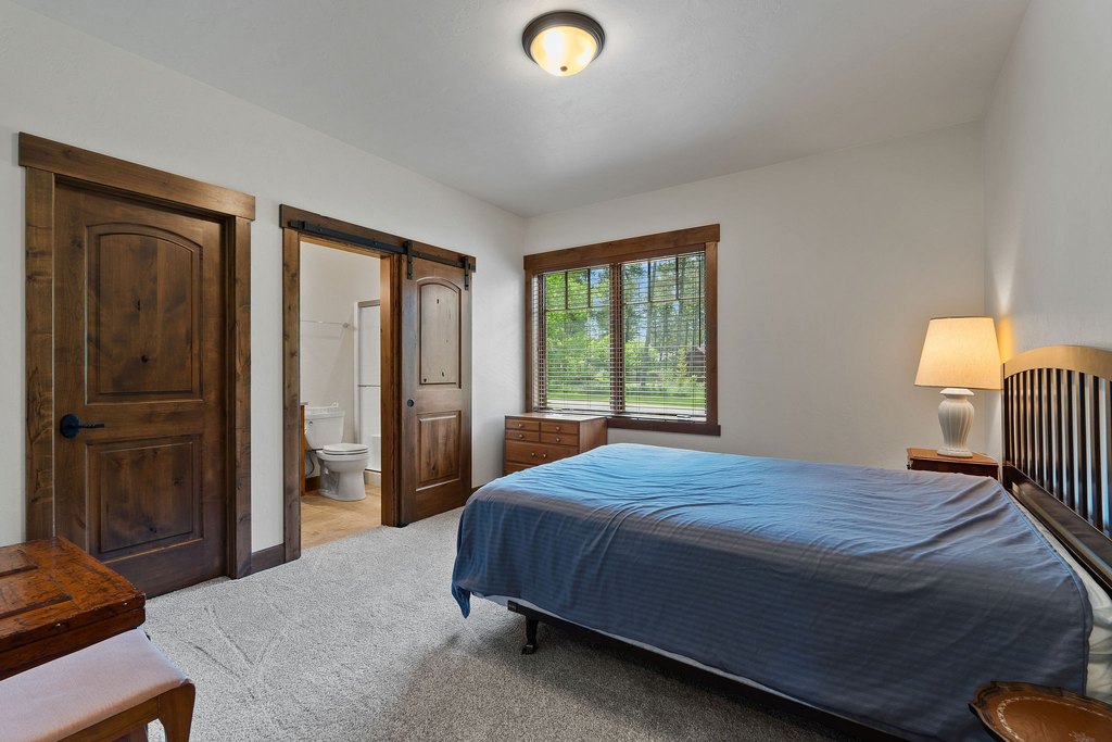 Columbia Falls, Montana, 59912, United States, 3 Bedrooms Bedrooms, ,3 BathroomsBathrooms,Residential,Forsale,1894901