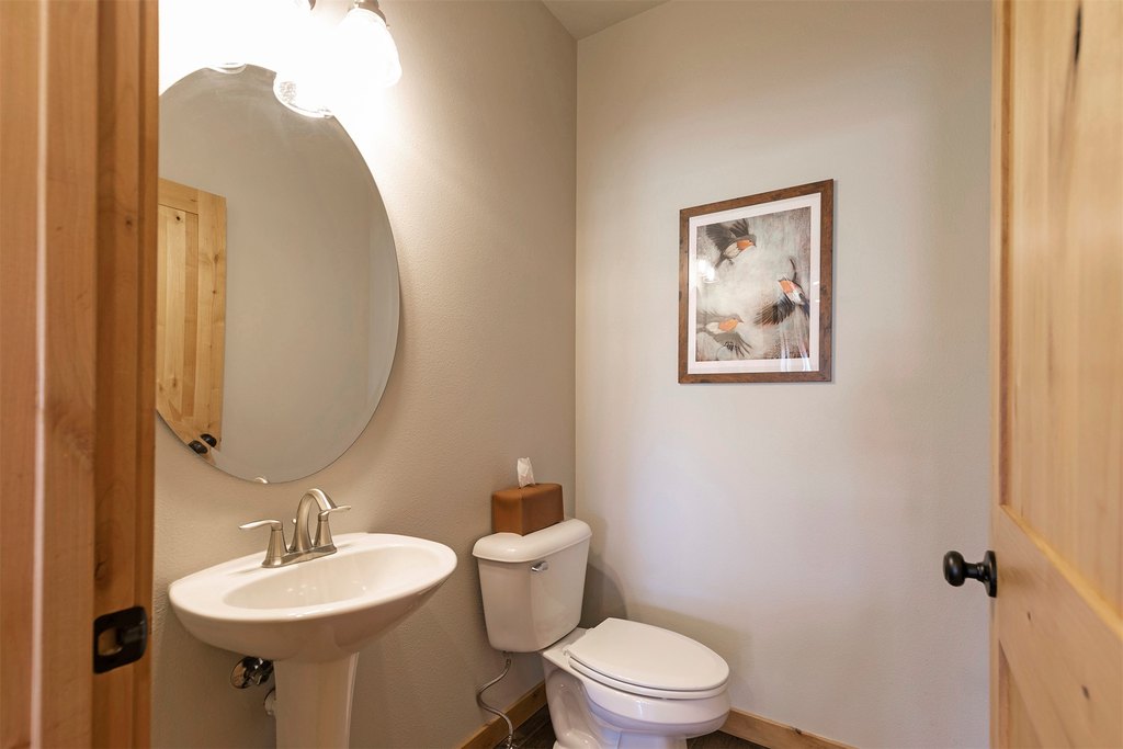Hamilton, Montana, 59840, United States, 3 Bedrooms Bedrooms, ,2.5 BathroomsBathrooms,Residential,Forsale,1894845