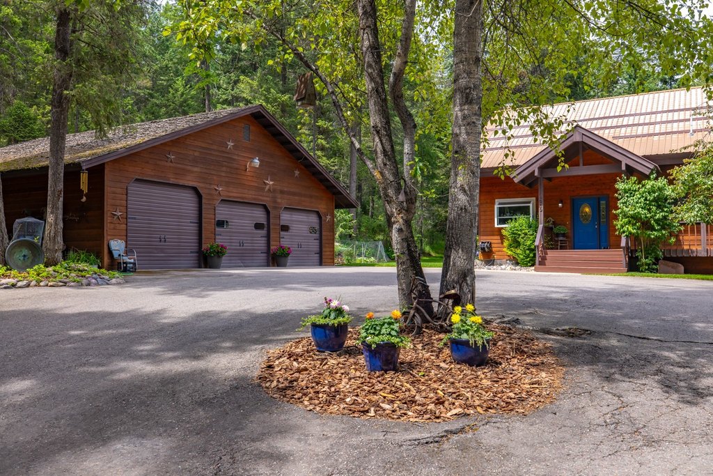 Whitefish, Montana, 59937, United States, 5 Bedrooms Bedrooms, ,3 BathroomsBathrooms,Residential,Forsale,1941155