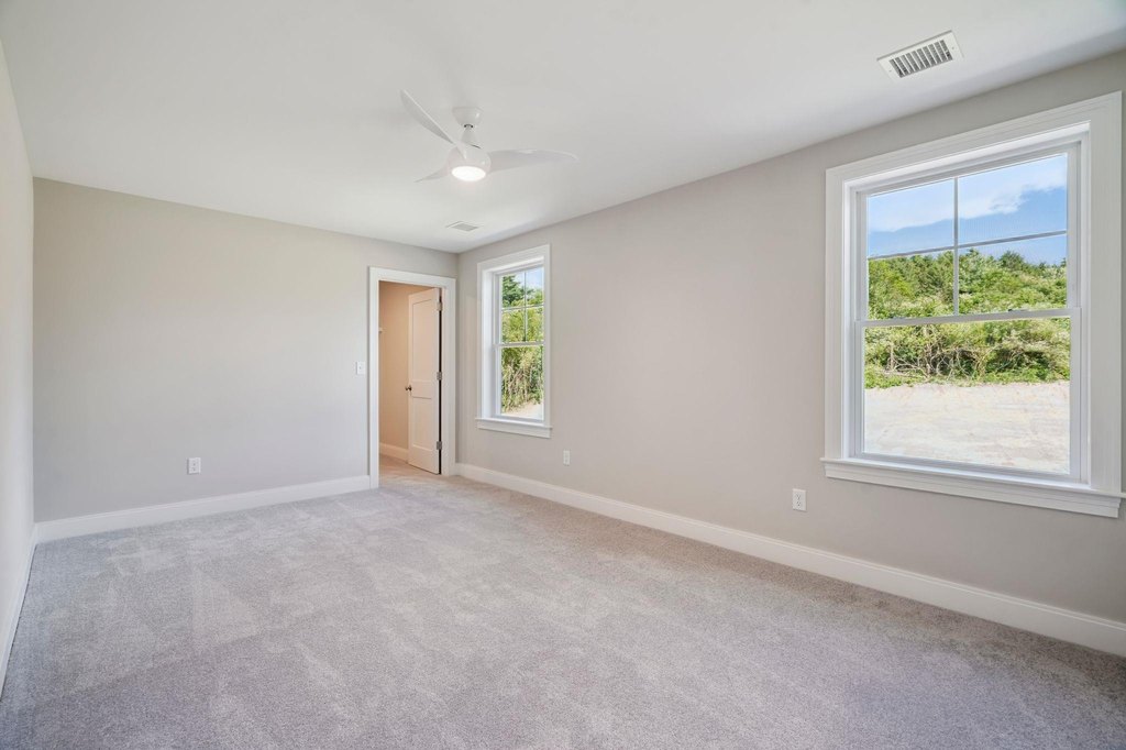 Kittery, Maine, 03905, United States, 3 Bedrooms Bedrooms, ,2.5 BathroomsBathrooms,Residential,Forsale,1968472