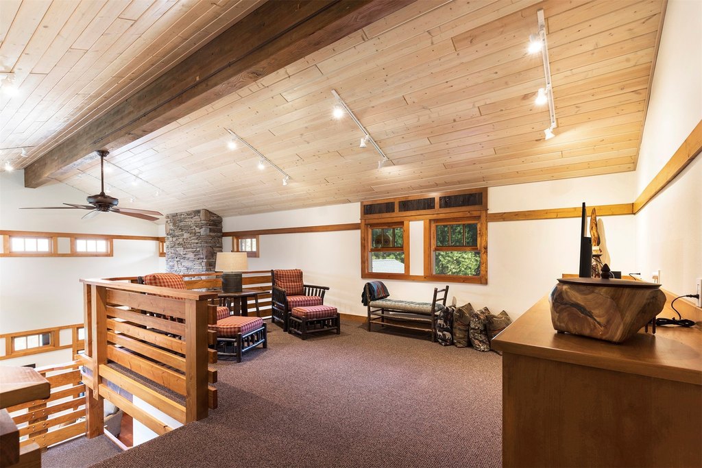 Hamilton, Montana, 59840, United States, 3 Bedrooms Bedrooms, ,4.5 BathroomsBathrooms,Residential,Forsale,1941163