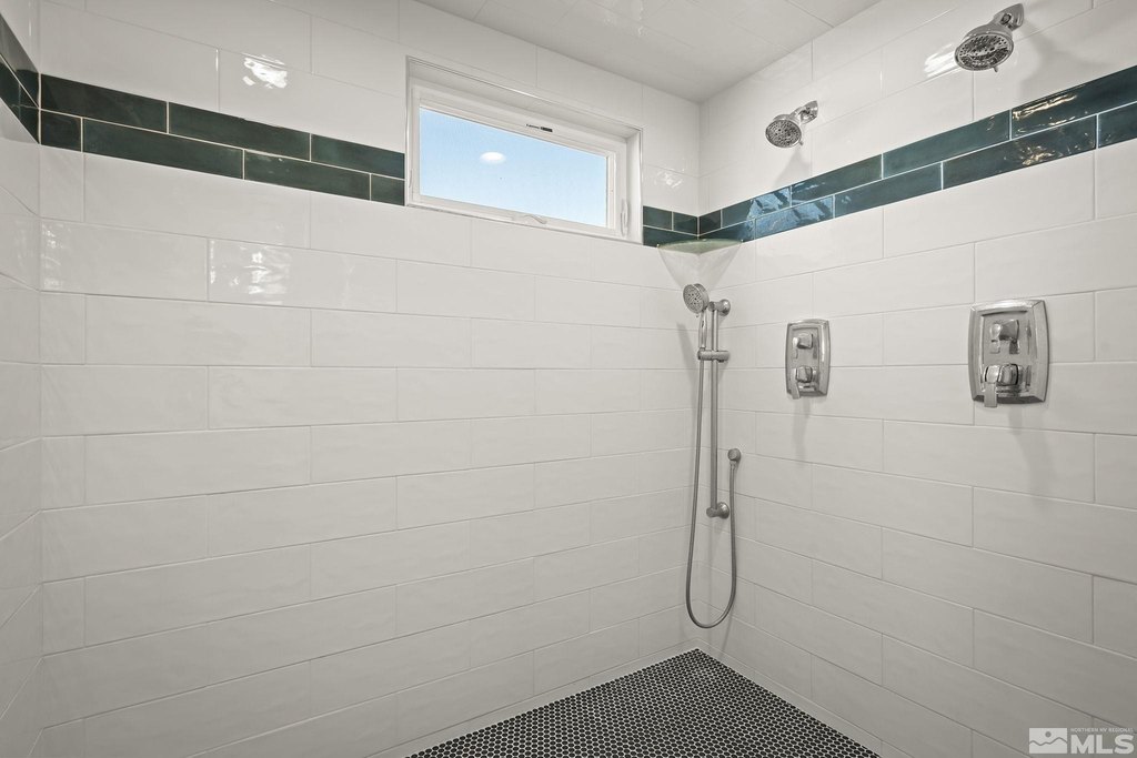 Smith, Nevada, 89430, United States, 7 Bedrooms Bedrooms, ,4.5 BathroomsBathrooms,Residential,Forsale,1910338