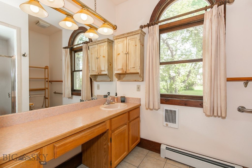 Twin Bridges, Montana, 59754, United States, 4 Bedrooms Bedrooms, ,3 BathroomsBathrooms,Residential,Forsale,1986963