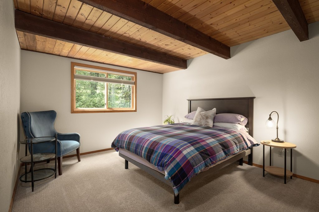 Whitefish, Montana, 59937, United States, 5 Bedrooms Bedrooms, ,3 BathroomsBathrooms,Residential,Forsale,1941155