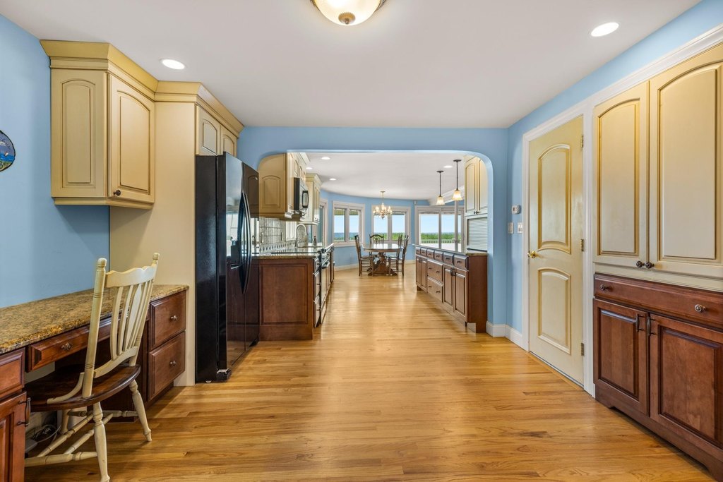 Seabrook, New Hampshire, 03874, United States, 4 Bedrooms Bedrooms, ,3 BathroomsBathrooms,Residential,Forsale,1934007