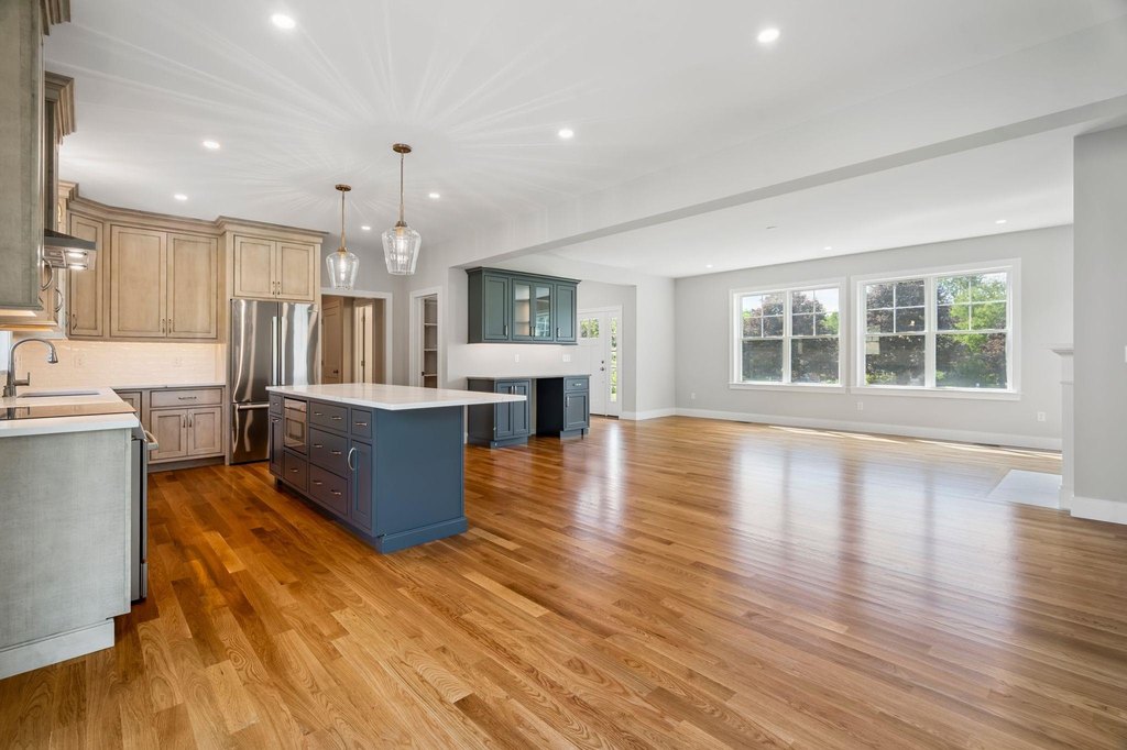 Kittery, Maine, 03905, United States, 3 Bedrooms Bedrooms, ,2.5 BathroomsBathrooms,Residential,Forsale,1968472