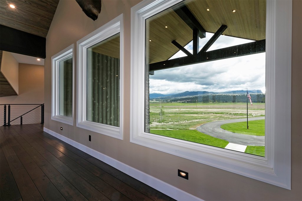 Hamilton, Montana, 59840, United States, 4 Bedrooms Bedrooms, ,3.5 BathroomsBathrooms,Residential,Forsale,1941174