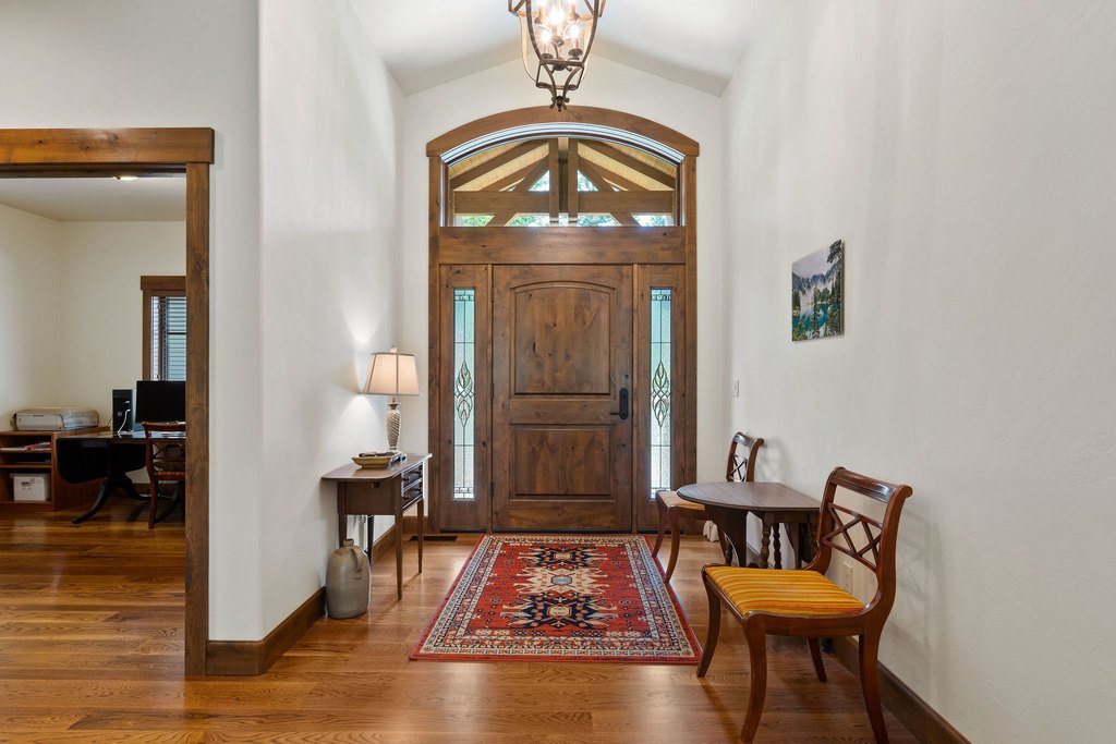Columbia Falls, Montana, 59912, United States, 3 Bedrooms Bedrooms, ,3 BathroomsBathrooms,Residential,Forsale,1894901