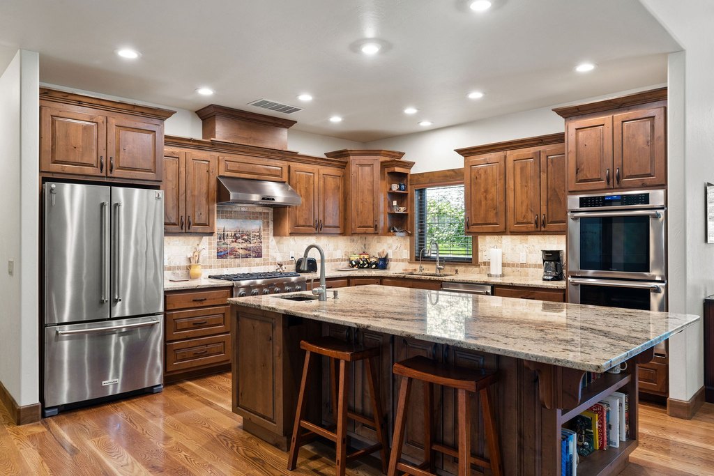 Columbia Falls, Montana, 59912, United States, 3 Bedrooms Bedrooms, ,3 BathroomsBathrooms,Residential,Forsale,1894901