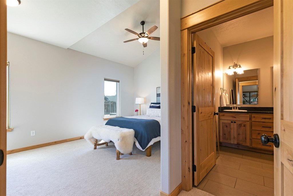 Hamilton, Montana, 59840, United States, 3 Bedrooms Bedrooms, ,2.5 BathroomsBathrooms,Residential,Forsale,1894845