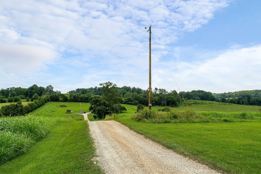 SPARTA, Tennessee, 38583, United States, 4 Bedrooms Bedrooms, ,3 BathroomsBathrooms,Residential,Forsale,1929831