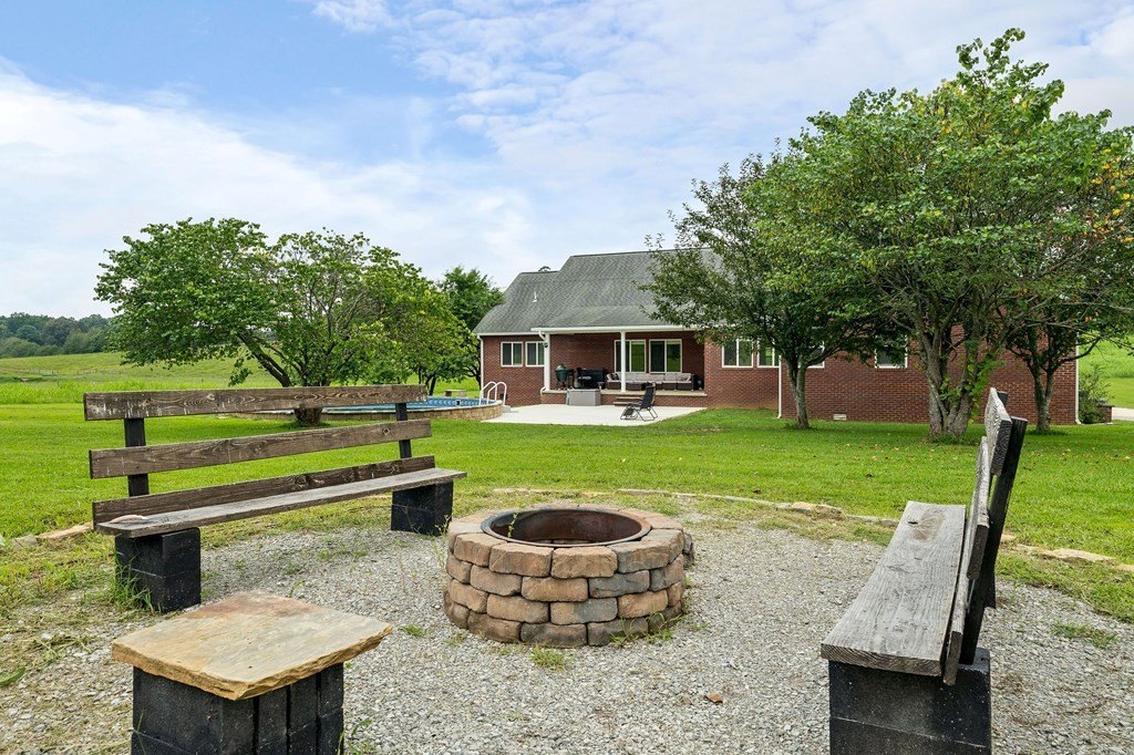 SPARTA, Tennessee, 38583, United States, 4 Bedrooms Bedrooms, ,3 BathroomsBathrooms,Residential,Forsale,1929831