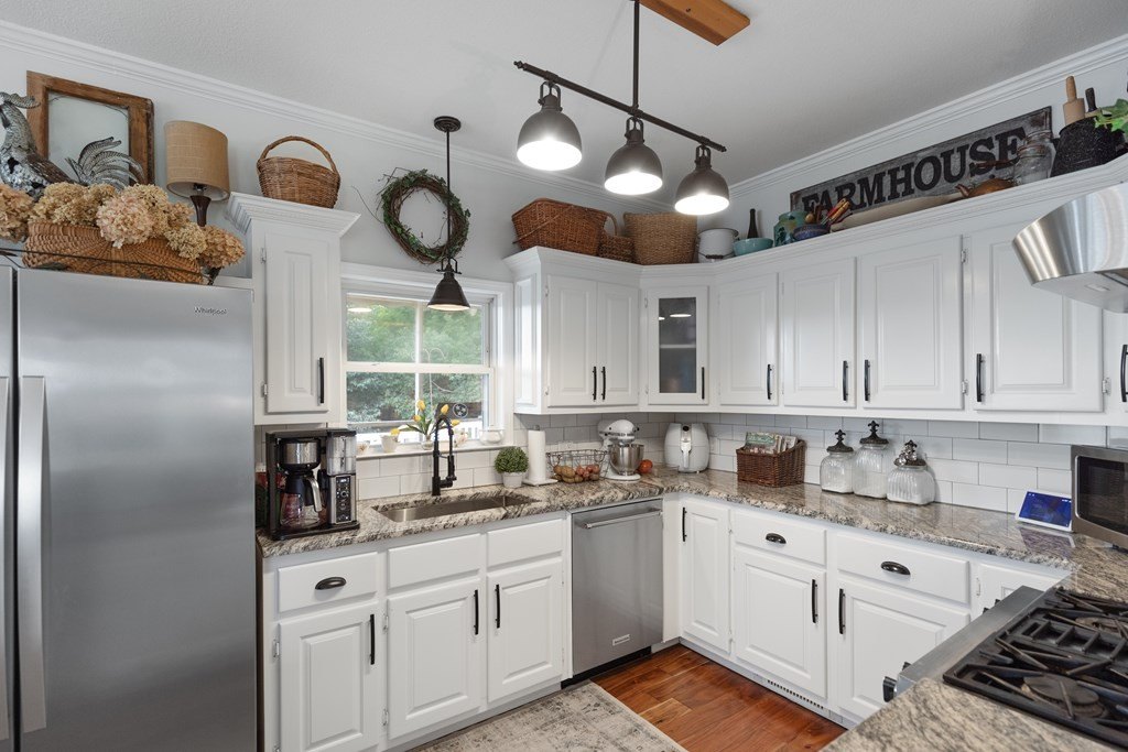 SPARTA, Tennessee, 38583, United States, 3 Bedrooms Bedrooms, ,3 BathroomsBathrooms,Residential,Forsale,1929841