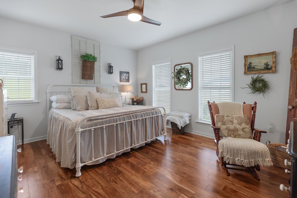 SPARTA, Tennessee, 38583, United States, 3 Bedrooms Bedrooms, ,3 BathroomsBathrooms,Residential,Forsale,1929841