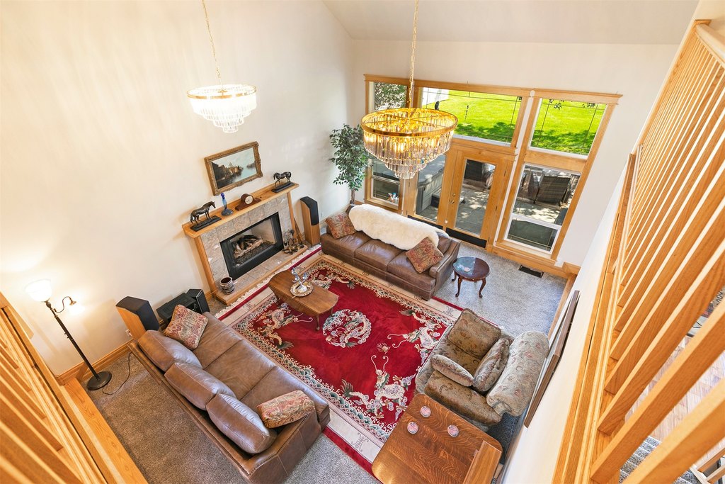Hamilton, Montana, 59840, United States, 4 Bedrooms Bedrooms, ,4.5 BathroomsBathrooms,Residential,Forsale,1941161