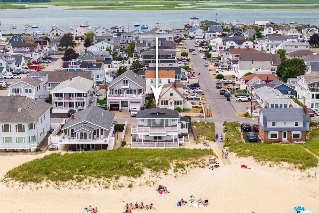 Seabrook, New Hampshire, 03874, United States, 4 Bedrooms Bedrooms, ,3 BathroomsBathrooms,Residential,Forsale,1934007