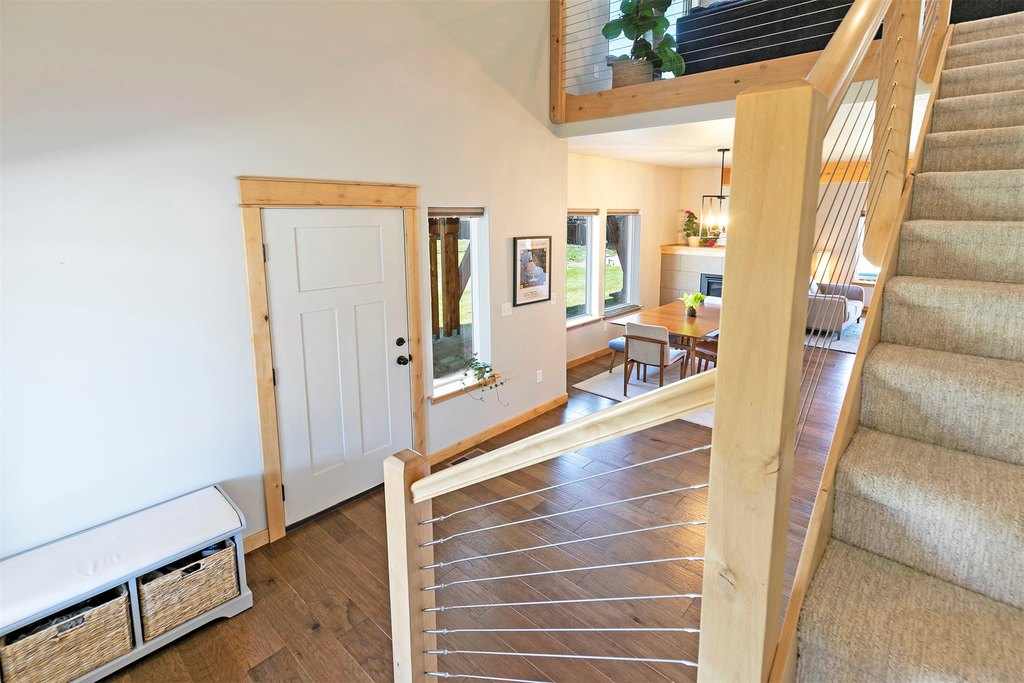 Hamilton, Montana, 59840, United States, 3 Bedrooms Bedrooms, ,2.5 BathroomsBathrooms,Residential,Forsale,1894845