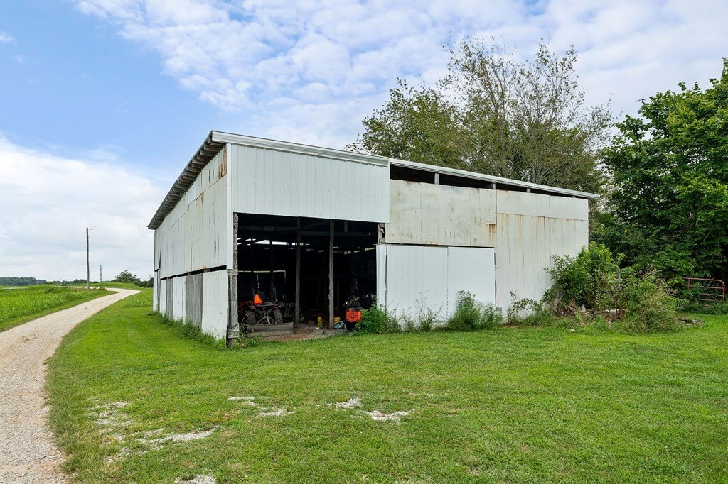 SPARTA, Tennessee, 38583, United States, 4 Bedrooms Bedrooms, ,3 BathroomsBathrooms,Residential,Forsale,1929831