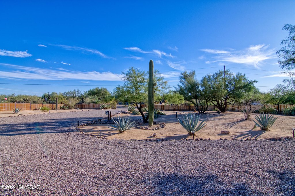 Tucson, Arizona, 85742, United States, 4 Bedrooms Bedrooms, ,2 BathroomsBathrooms,Residential,Forsale,1963526