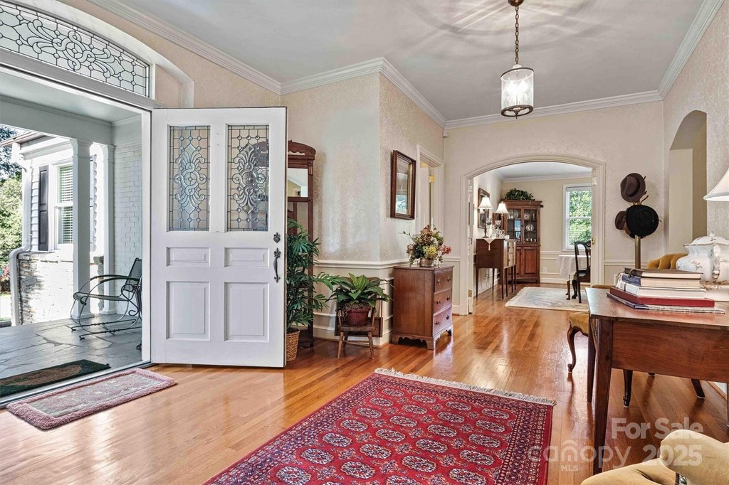 Hickory, North Carolina, 28601, United States, 4 Bedrooms Bedrooms, ,3.5 BathroomsBathrooms,Residential,Forsale,1985895