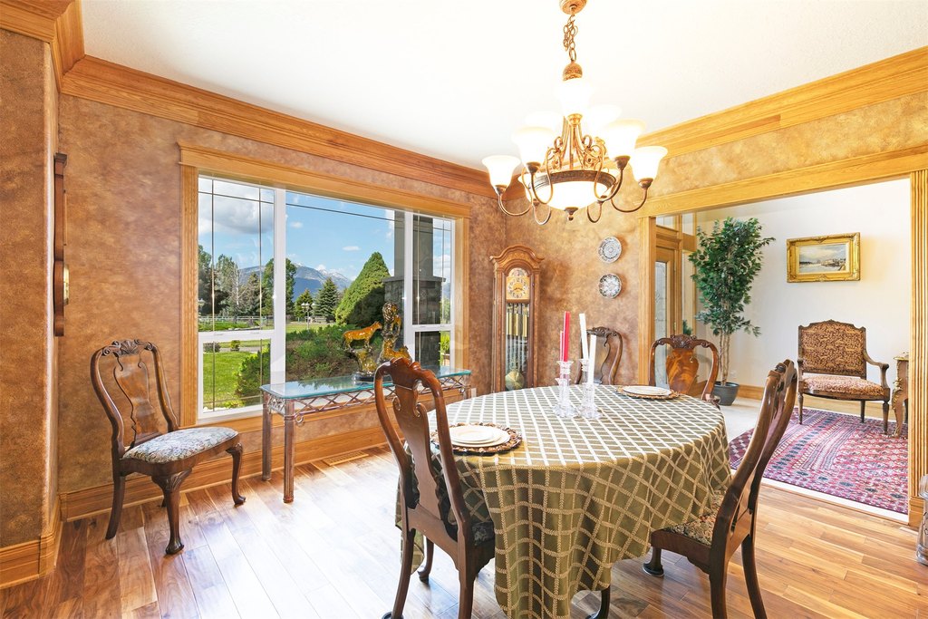 Hamilton, Montana, 59840, United States, 4 Bedrooms Bedrooms, ,4.5 BathroomsBathrooms,Residential,Forsale,1941161