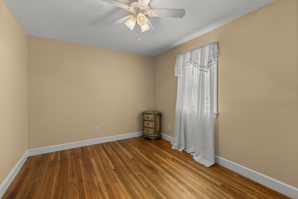 Seabrook, New Hampshire, 03874, United States, 4 Bedrooms Bedrooms, ,3 BathroomsBathrooms,Residential,Forsale,1934007