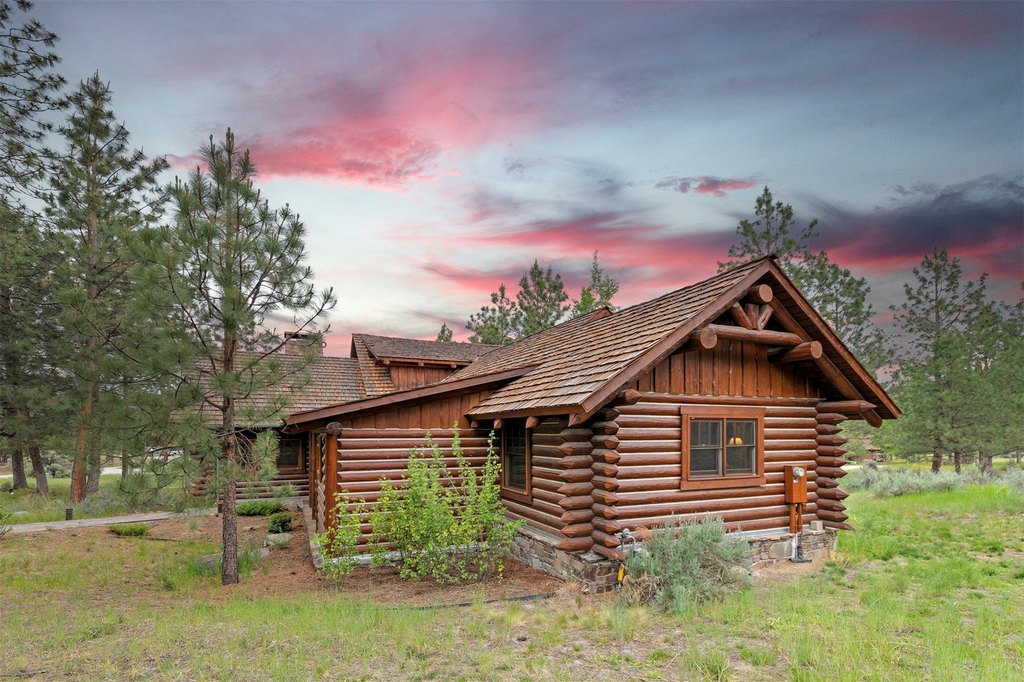 Hamilton, Montana, 59840, United States, 4 Bedrooms Bedrooms, ,4 BathroomsBathrooms,Residential,Forsale,1941172
