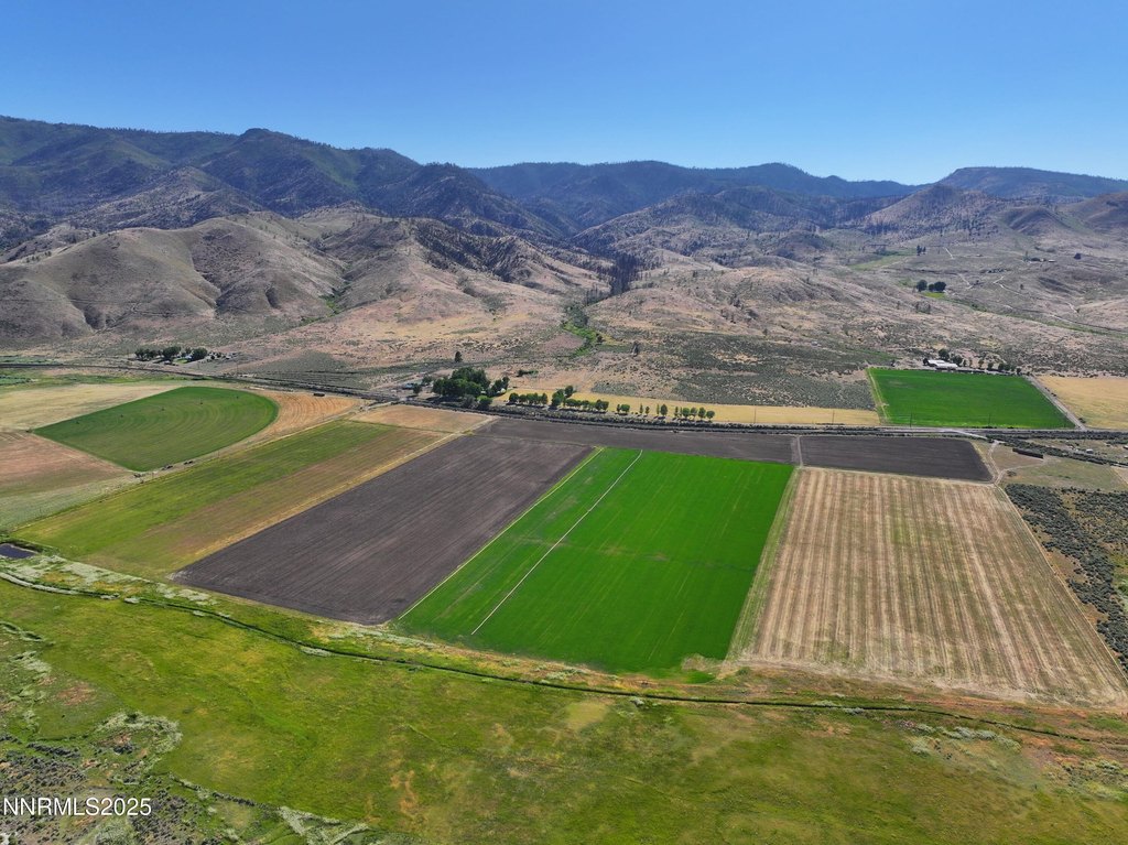 Doyle, California, 96109, United States, 6 Bedrooms Bedrooms, ,5 BathroomsBathrooms,Residential,Forsale,1910337