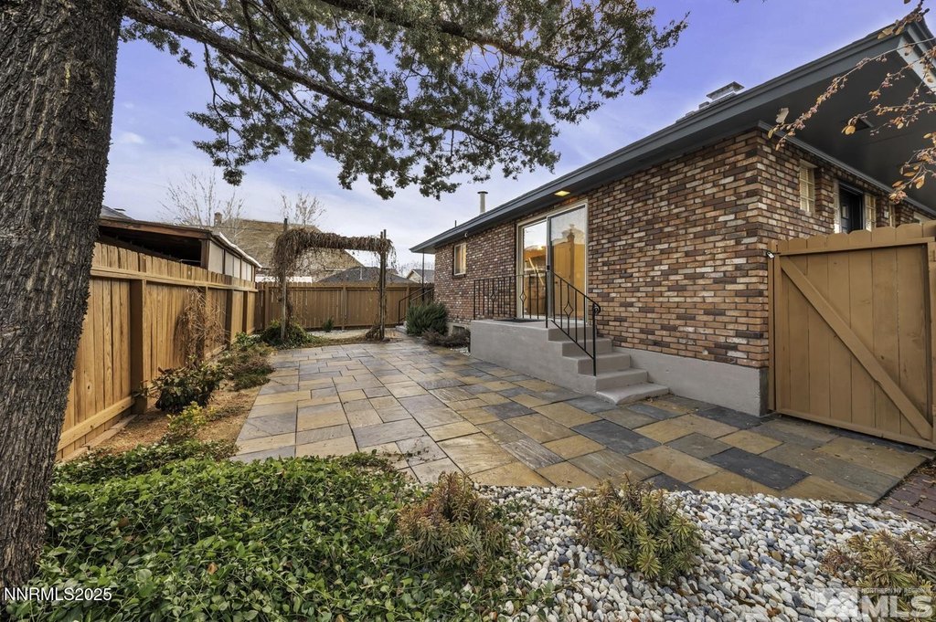 Reno, Nevada, 89509, United States, 2 Bedrooms Bedrooms, ,2 BathroomsBathrooms,Residential,Forsale,1936738