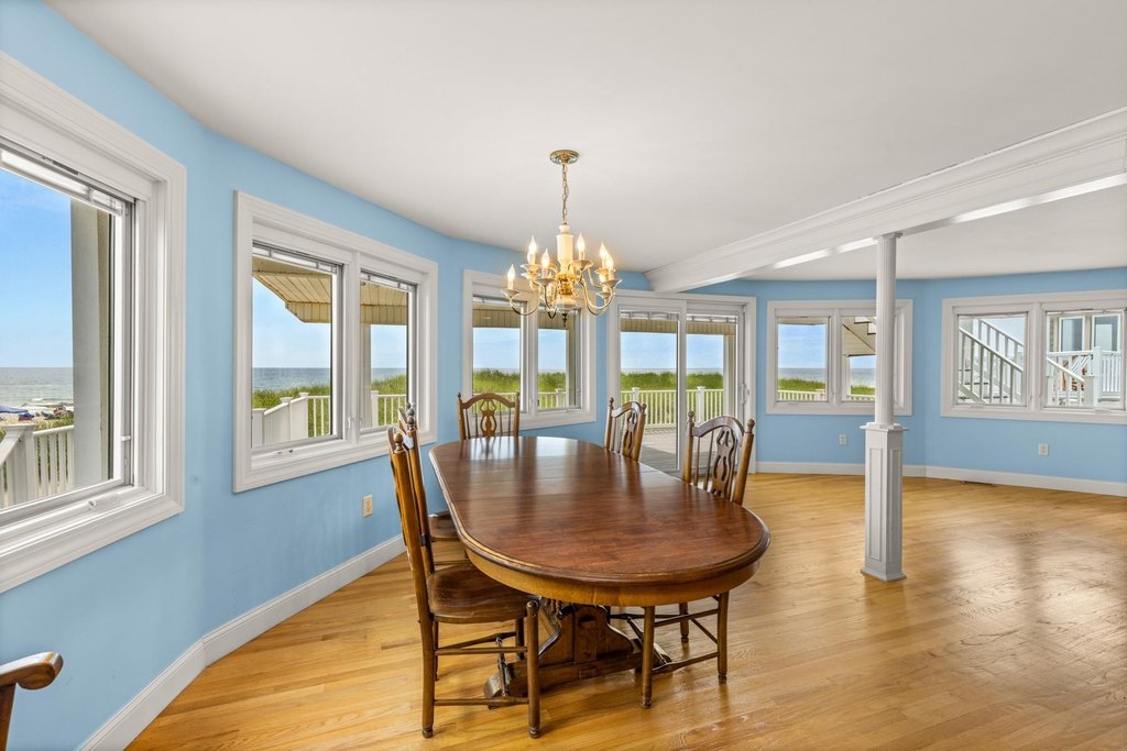 Seabrook, New Hampshire, 03874, United States, 4 Bedrooms Bedrooms, ,3 BathroomsBathrooms,Residential,Forsale,1934007