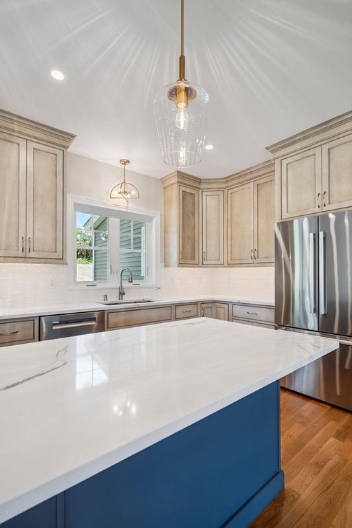 Kittery, Maine, 03905, United States, 3 Bedrooms Bedrooms, ,2.5 BathroomsBathrooms,Residential,Forsale,1968472