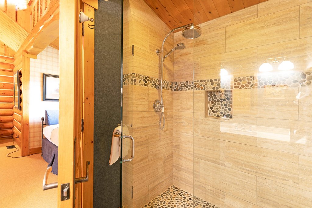 Hamilton, Montana, 59840, United States, 4 Bedrooms Bedrooms, ,4 BathroomsBathrooms,Residential,Forsale,1941172