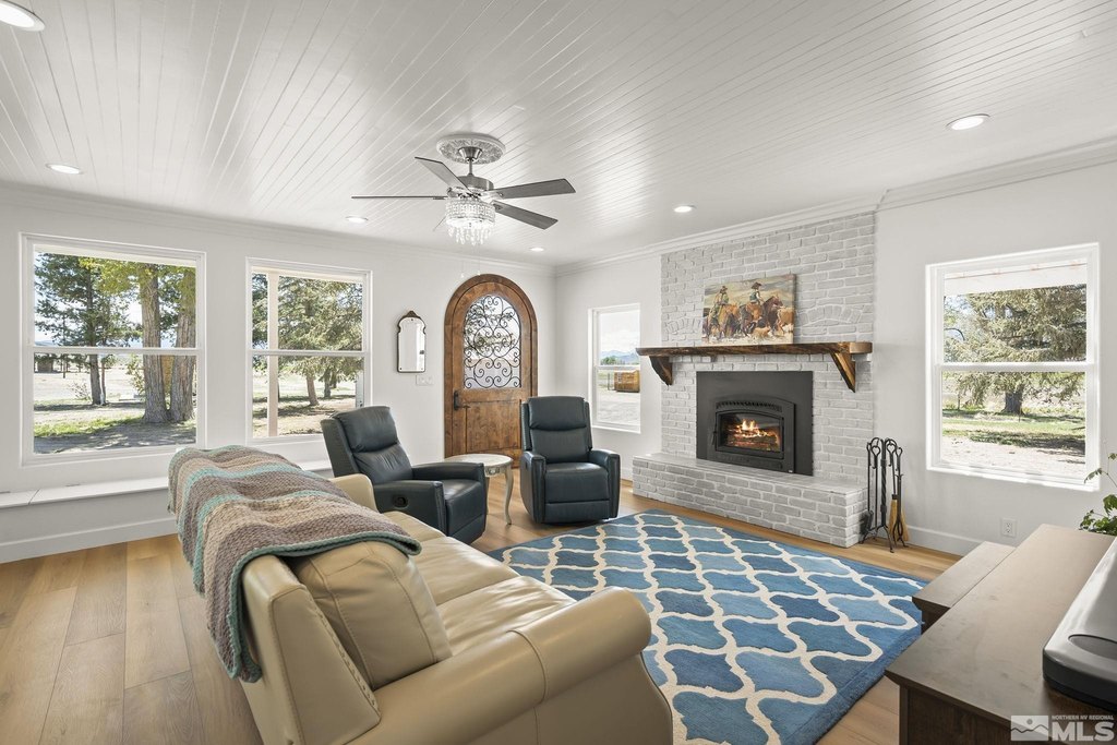 Smith, Nevada, 89430, United States, 7 Bedrooms Bedrooms, ,4.5 BathroomsBathrooms,Residential,Forsale,1910338
