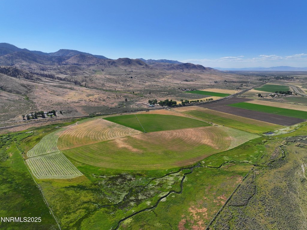 Doyle, California, 96109, United States, 6 Bedrooms Bedrooms, ,5 BathroomsBathrooms,Residential,Forsale,1910337