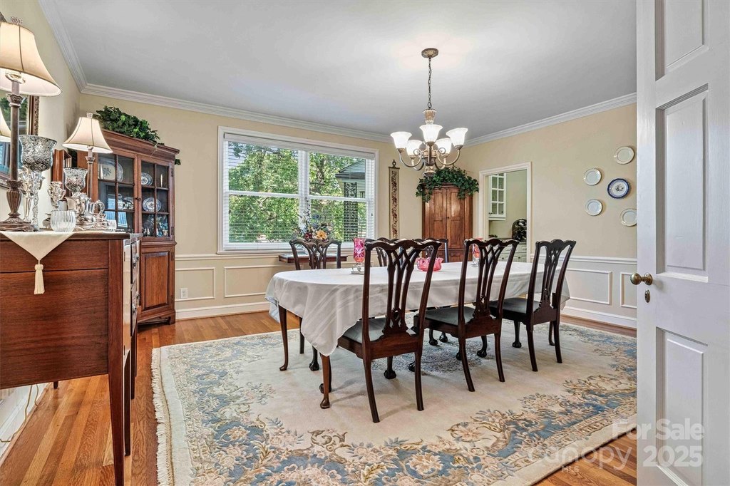 Hickory, North Carolina, 28601, United States, 4 Bedrooms Bedrooms, ,3.5 BathroomsBathrooms,Residential,Forsale,1985895