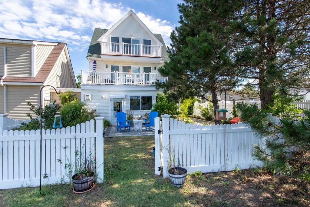Seabrook, New Hampshire, 03874, United States, 3 Bedrooms Bedrooms, ,2.5 BathroomsBathrooms,Residential,Forsale,1941253