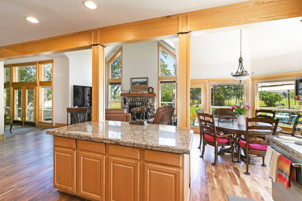 Hamilton, Montana, 59840, United States, 4 Bedrooms Bedrooms, ,4.5 BathroomsBathrooms,Residential,Forsale,1941161
