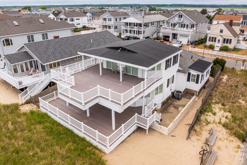 Seabrook, New Hampshire, 03874, United States, 4 Bedrooms Bedrooms, ,3 BathroomsBathrooms,Residential,Forsale,1934007