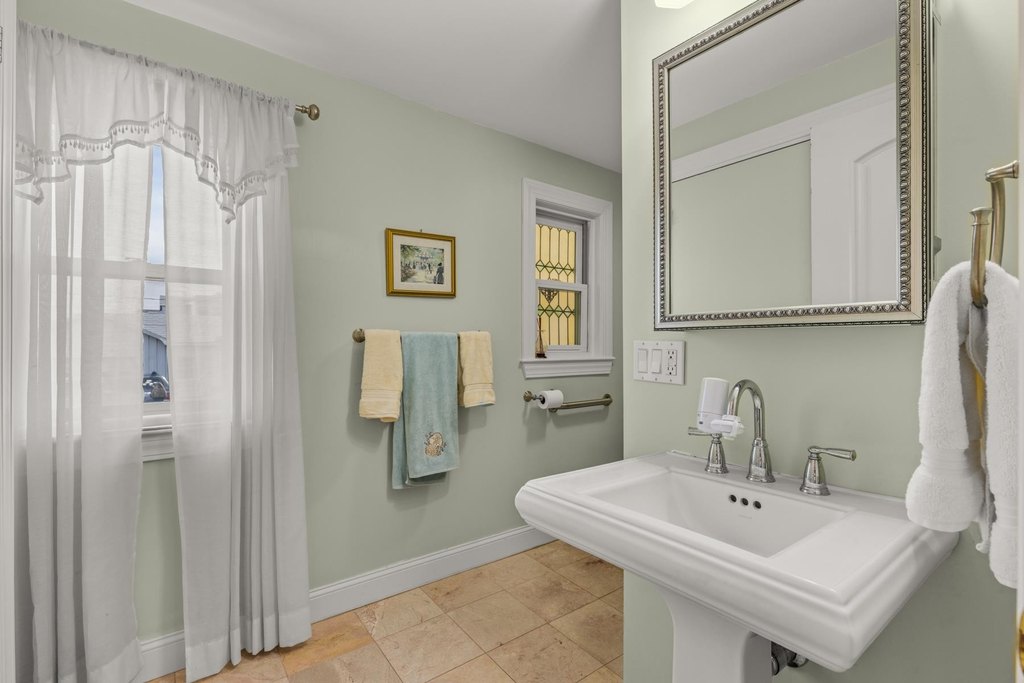 Seabrook, New Hampshire, 03874, United States, 4 Bedrooms Bedrooms, ,3 BathroomsBathrooms,Residential,Forsale,1934007