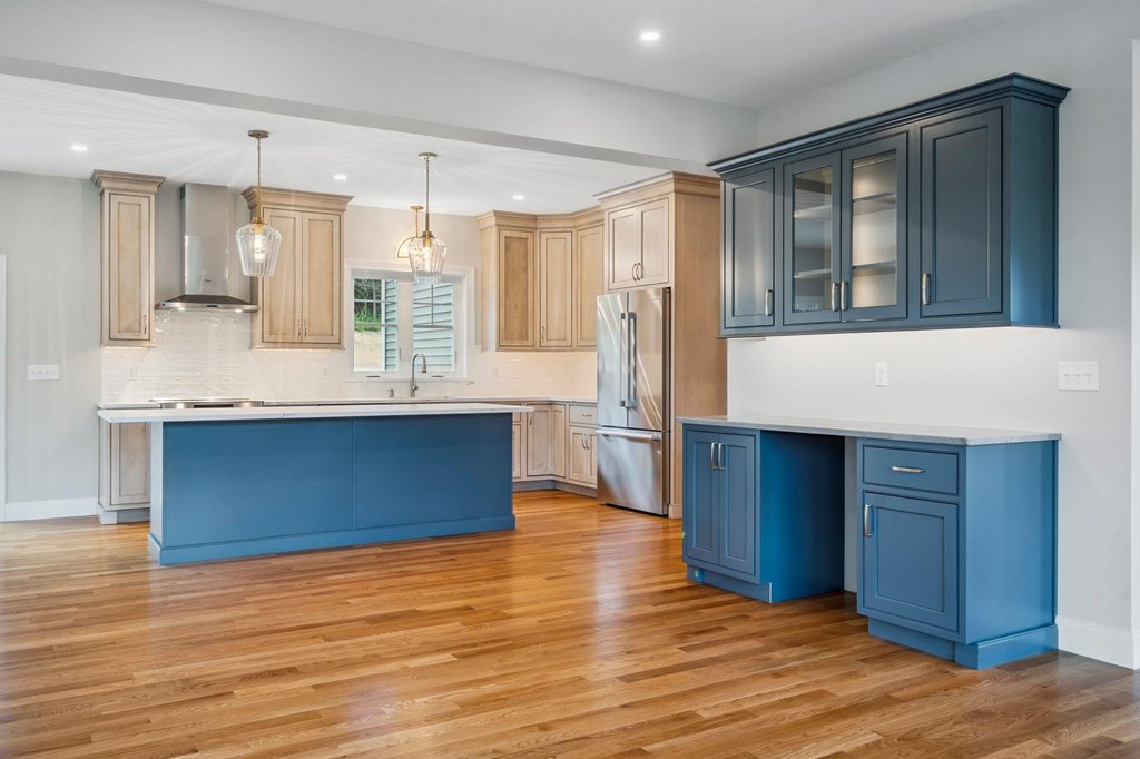 Kittery, Maine, 03905, United States, 3 Bedrooms Bedrooms, ,2.5 BathroomsBathrooms,Residential,Forsale,1968472