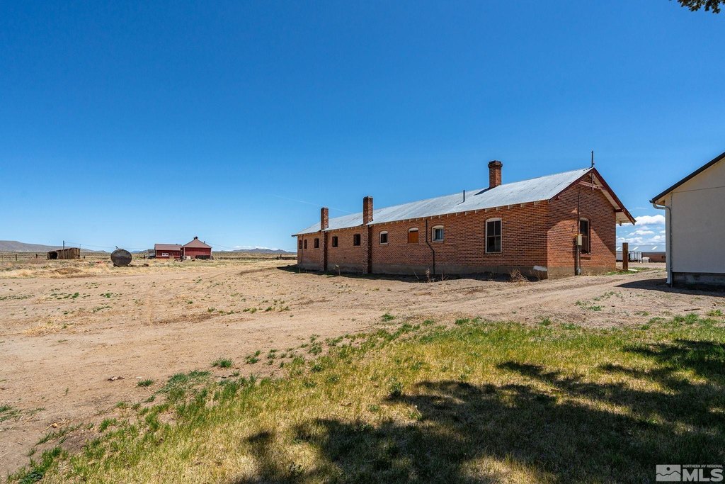 Smith, Nevada, 89430, United States, 7 Bedrooms Bedrooms, ,4.5 BathroomsBathrooms,Residential,Forsale,1910338