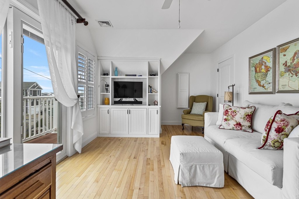 Seabrook, New Hampshire, 03874, United States, 3 Bedrooms Bedrooms, ,2.5 BathroomsBathrooms,Residential,Forsale,1941253