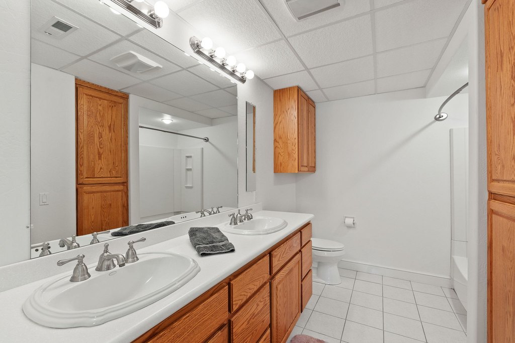 Bigfork, Montana, 59911, United States, 4 Bedrooms Bedrooms, ,4.5 BathroomsBathrooms,Residential,Forsale,1914978