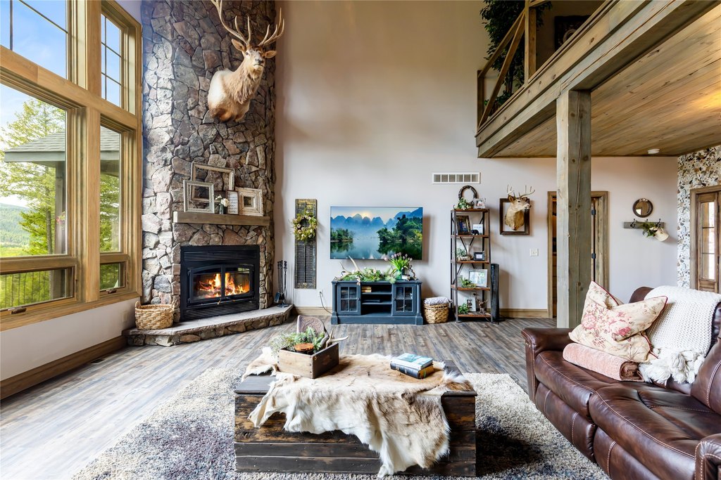 Kila, Montana, 59920, United States, 4 Bedrooms Bedrooms, ,3.5 BathroomsBathrooms,Residential,Forsale,1941183